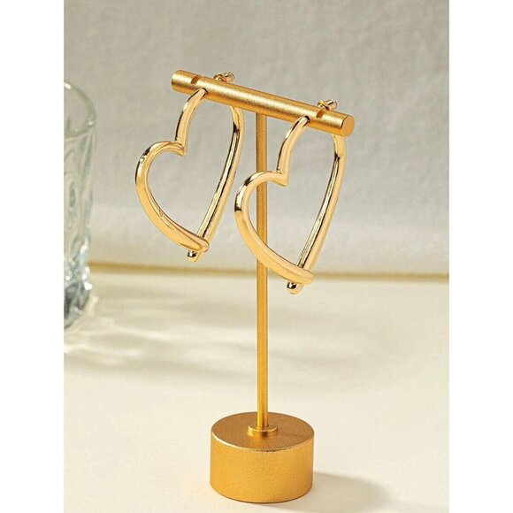 ✨ Gorgeous Gold Heart Hoop Earrings ✨ Comes with amazing gift box 🎁 - Picture 1 of 6